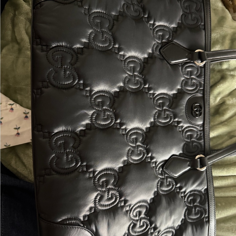 Gucci Black Quilted tote Bag